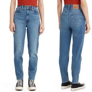 Levi’s High Waisted Mom Jean 26